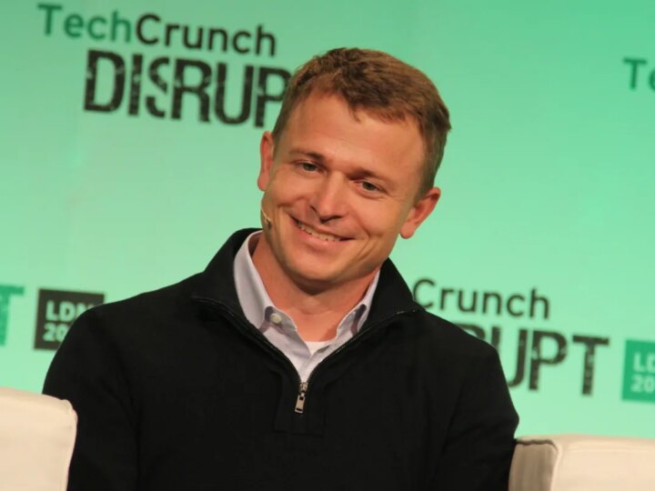 تحول تاريخي: Benchmark Capital تكسر قواعدها بجمع 2 مليار دولار وتدخل عالم الاستثمار التنموي لأول مرة