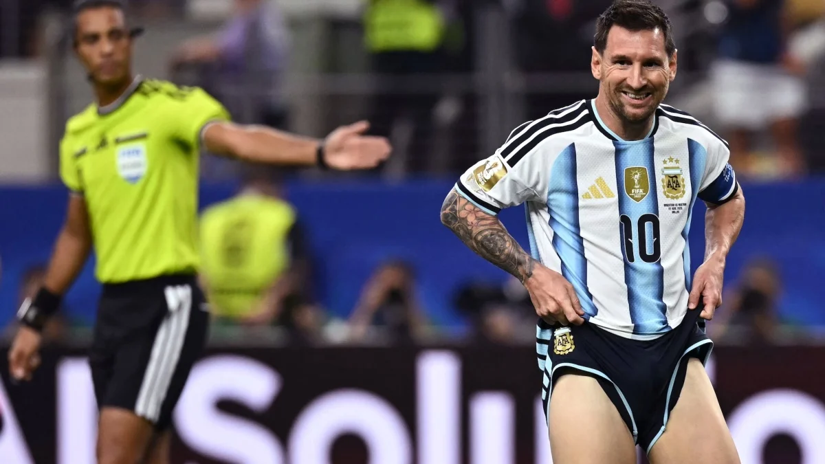 ليونيل ميسي يصنع التاريخ في كأس العالم: العالم الرقمي يتفاعل مع الأسطورة