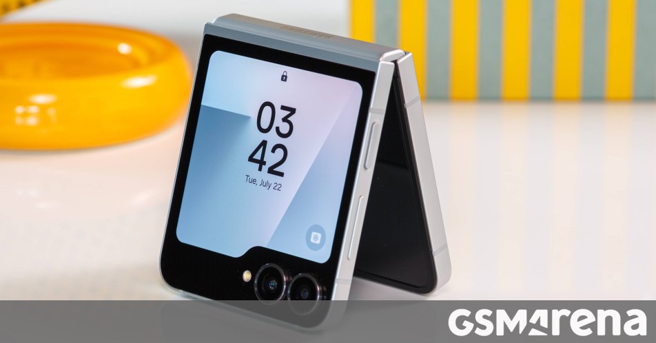 هل يقترب الوداع؟ شائعات قوية تشير إلى توقف سلسلة Samsung Galaxy Z Flip بعد الجيل الثامن