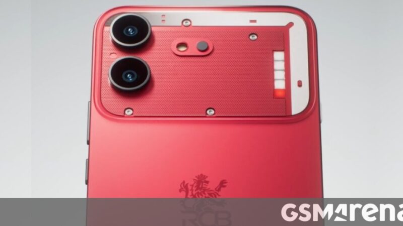 Nothing Phone (4b) إصدار RCB: الكشف عن تصميم يجمع بين الأناقة الرياضية وقوة الأداء