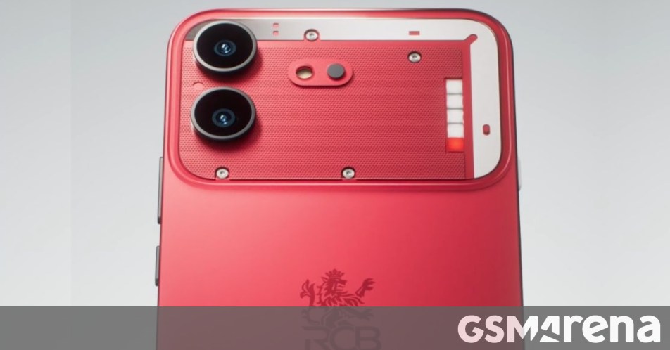 Nothing Phone (4b) إصدار RCB: الكشف عن تصميم يجمع بين الأناقة الرياضية وقوة الأداء