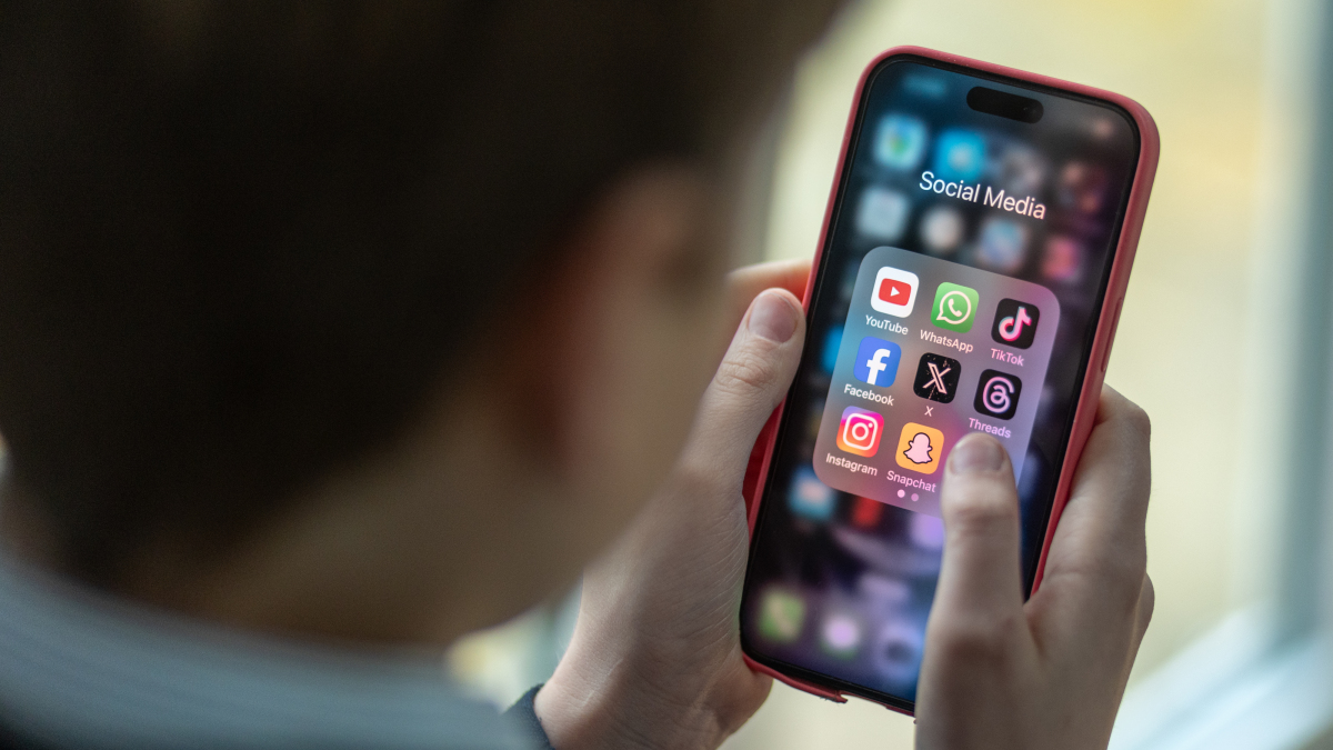 دعوة جريئة: رئيس Pinterest يدعم حظر وسائل التواصل الاجتماعي للأطفال دون 16 عامًا ويطالب ببيئة رقمية أكثر أمانًا